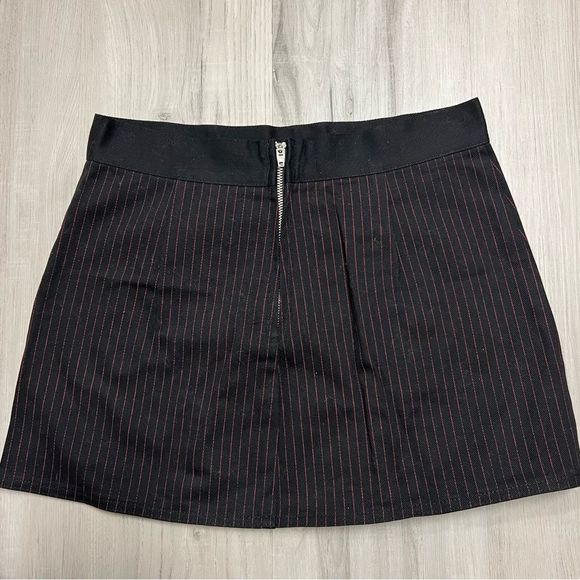 NWT vintage Black red pinstripe bondage skirt Super Low Fat for hot topic sz S - Picture 6 of 10